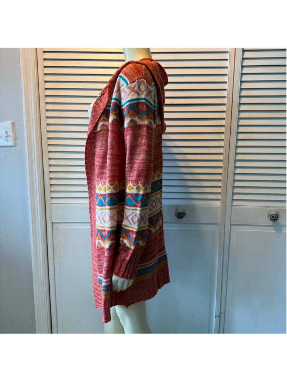 Women's No Boundaries Cardigan Sweater XXL Red White Geometric Print - Picture 2 of 10